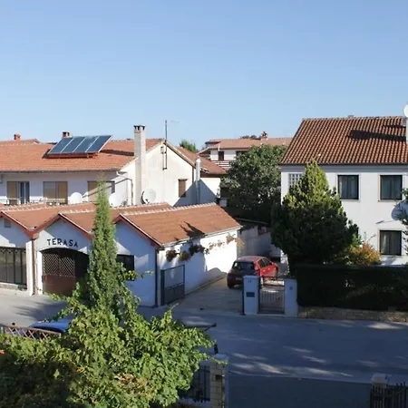 With A Parking Space - 7221