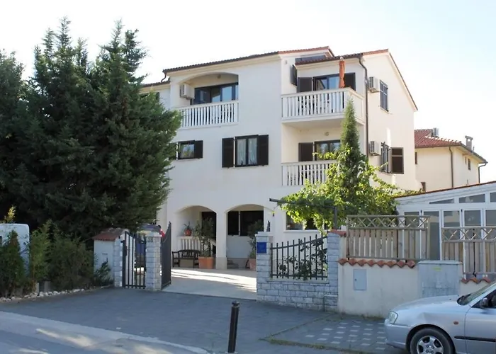 With A Parking Space - 7221