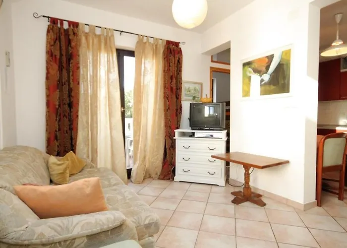 With A Parking Space - 7221