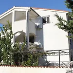 With A Parking Space - 7221 Διαμέρισμα Μεντουλίν