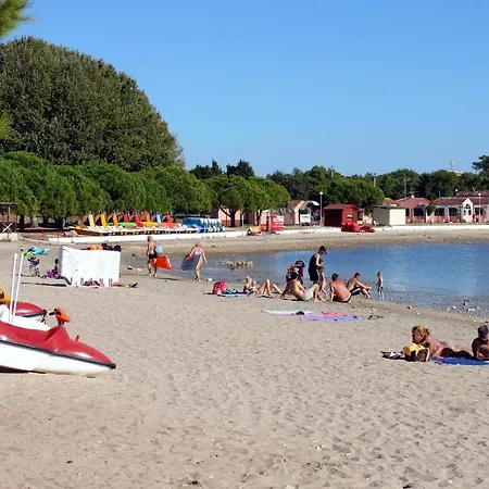 아파트 With A Parking Space - 7221 메덜린