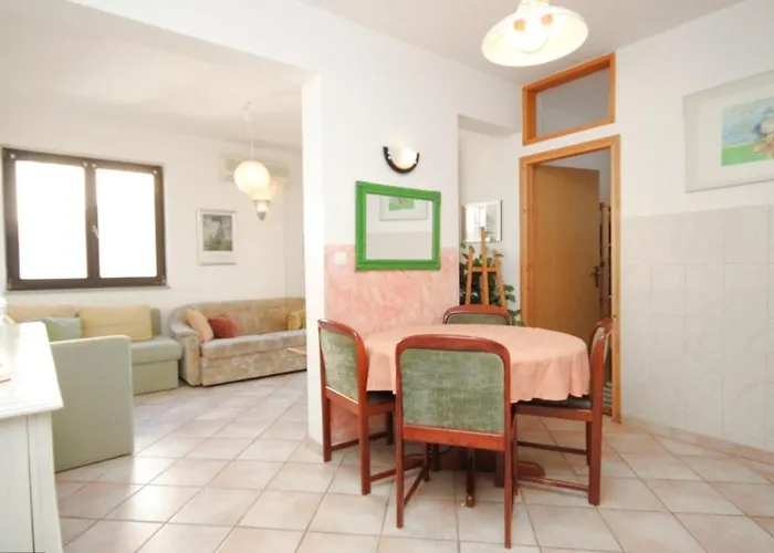 With A Parking Space - 7221