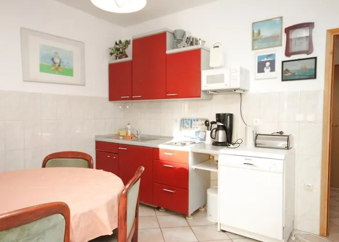 With A Parking Space - 7221 *