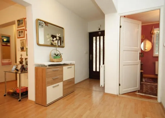 With A Parking Space - 7221 *