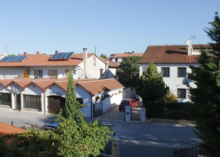 With A Parking Space - 7221